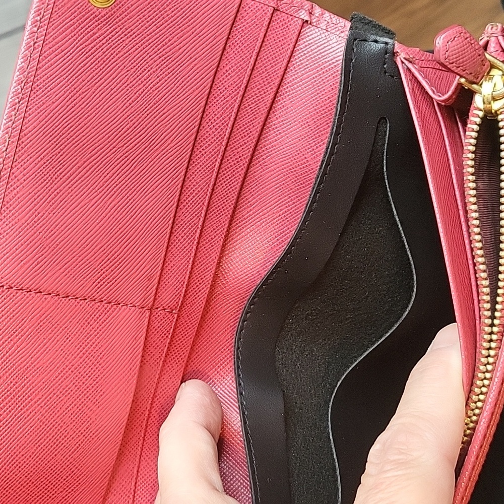 Prada Saffiano Bow Long Wallet in Pink - Picture 13 of 13